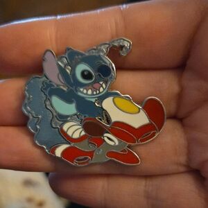 Disney Stitch Cruiser Pin